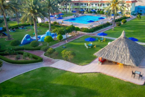  Flamingo Beach Hotel  Умм-Аль-Кайвайн